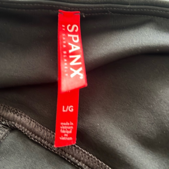 SPANX Faux Leather Leggings size L - Picture 6 of 7